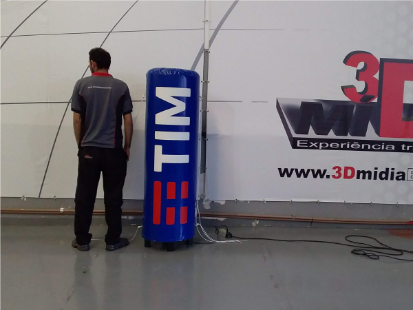 totem inflavel tim